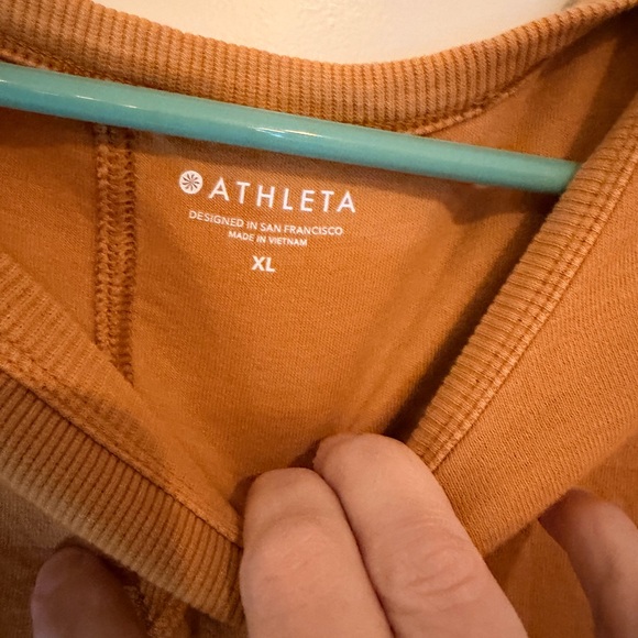 Athleta Women’s Oversized Sweatshirt short sleeve boxy Marigold yellow XL EUC - Picture 2 of 3